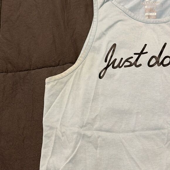 Nike Tank - Picture 4 of 5